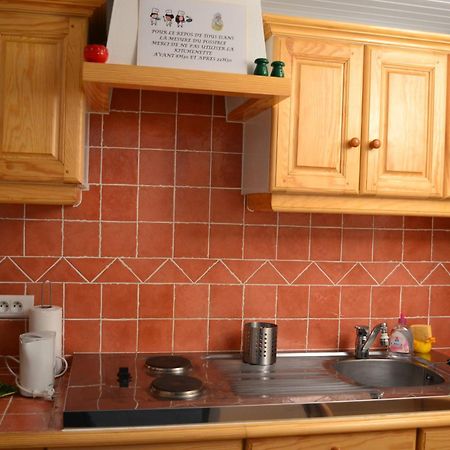 Le Petit Massigny Bed and Breakfast Les Velluire-sur-Vendee Exteriör bild